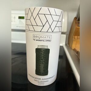 Brand new in box Brumate hopsulator